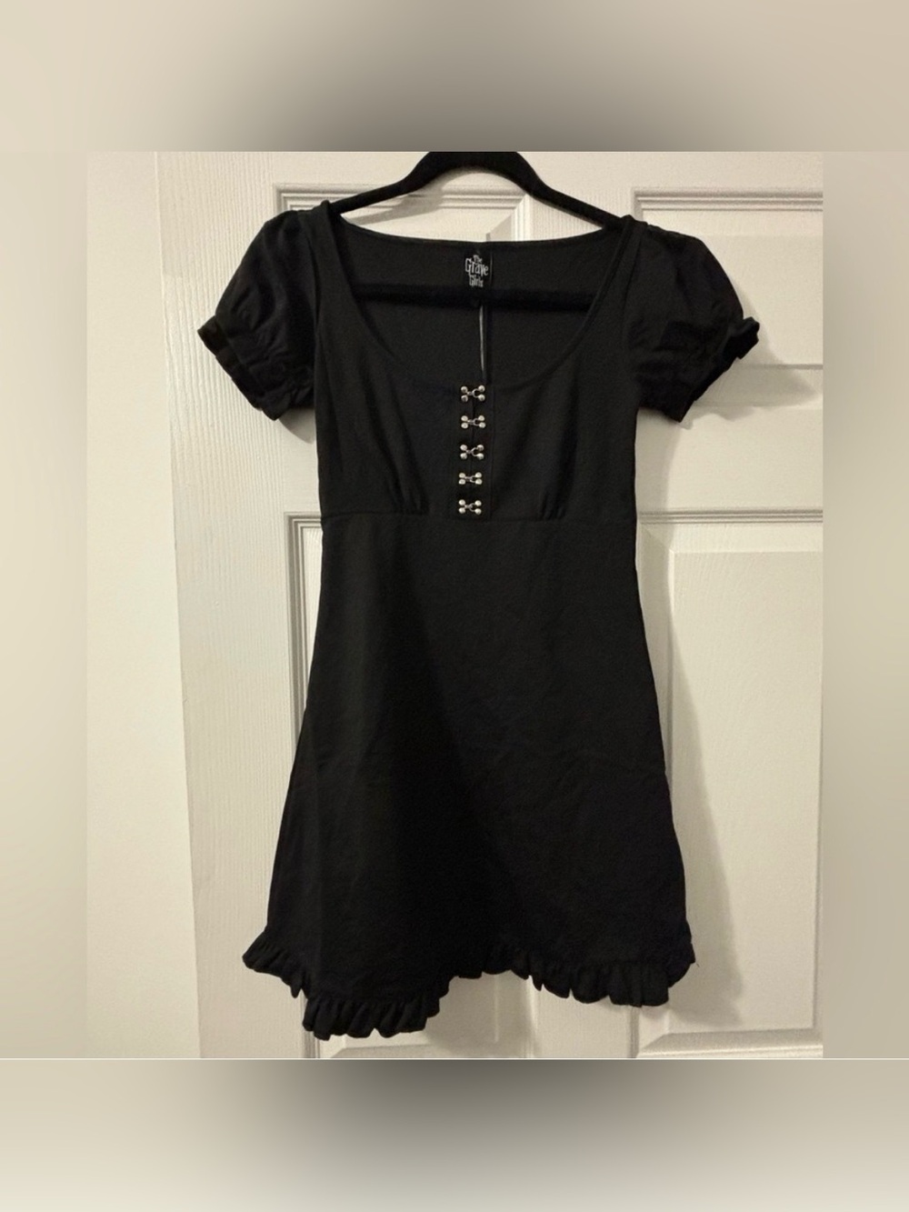 DOLLSKILL / TheGraveGirls